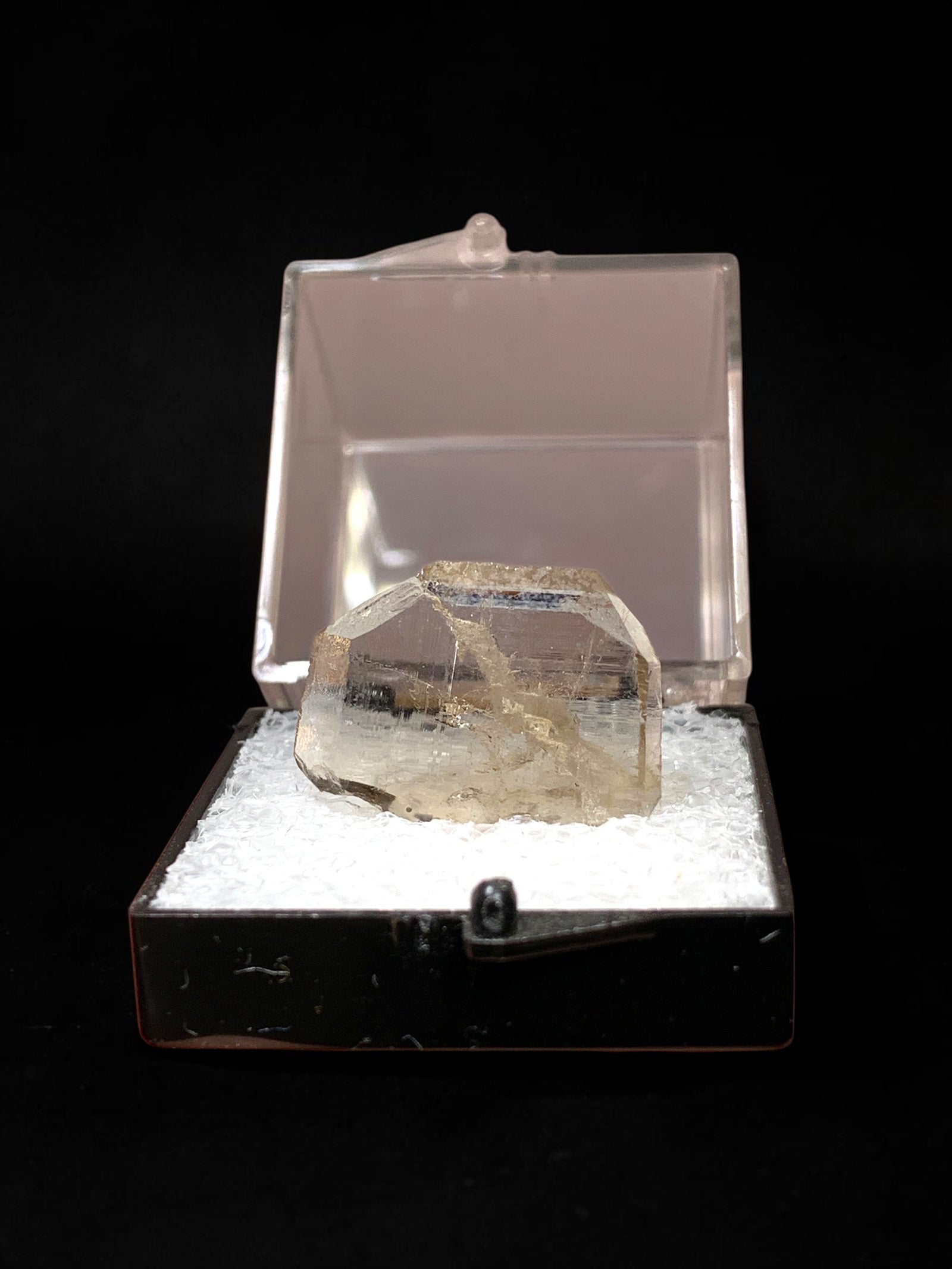 Smoky Quartz (Japan-Law Twin), Lincoln Co., New Mexico