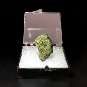 Olivine Var. Peridot), New Zealand