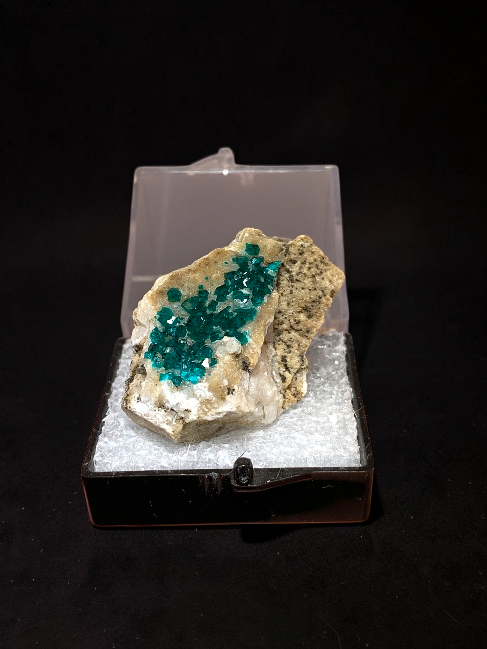 Dioptase, Altyn-Tube, Kazakhstan