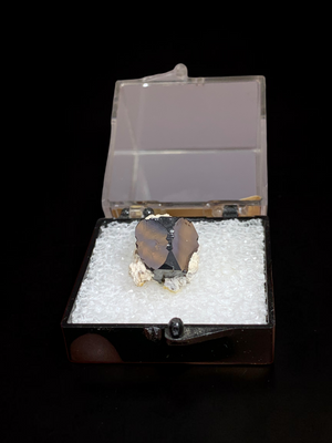 Bixbyite, Thomas Range, Utah