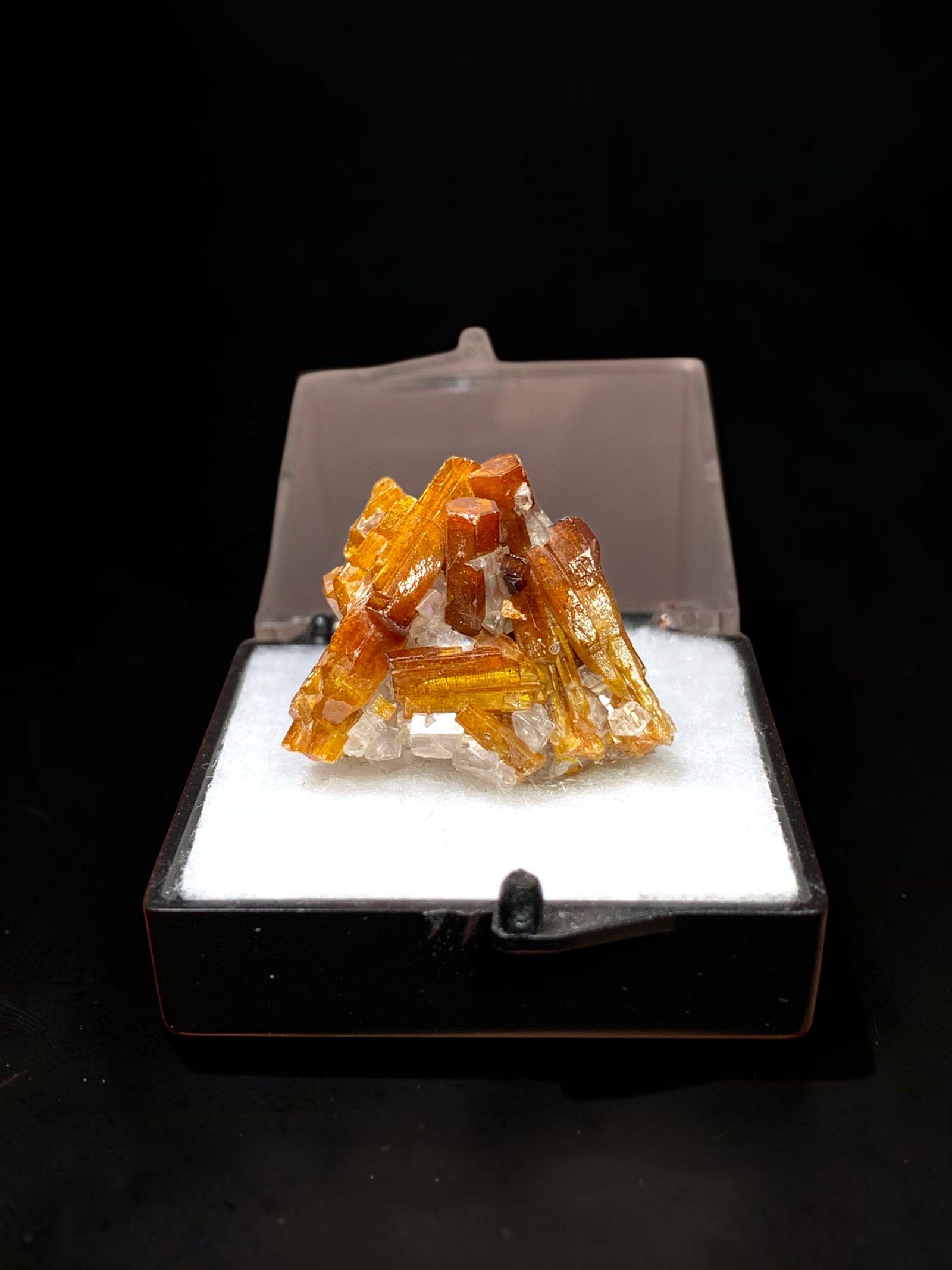 Vanadinite w/ Calcite, San Carlos, Mexico