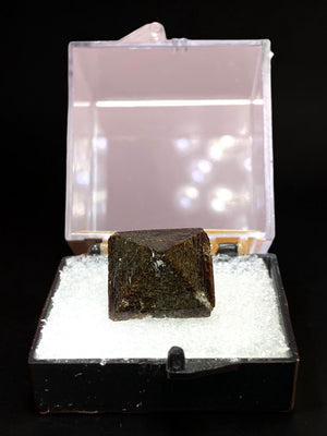 Zircon, Lovozero, Russia