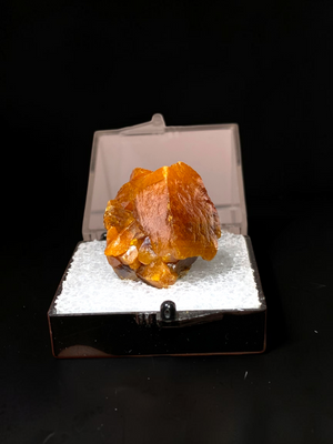 Wulfenite, Los Lamentos, Mexico