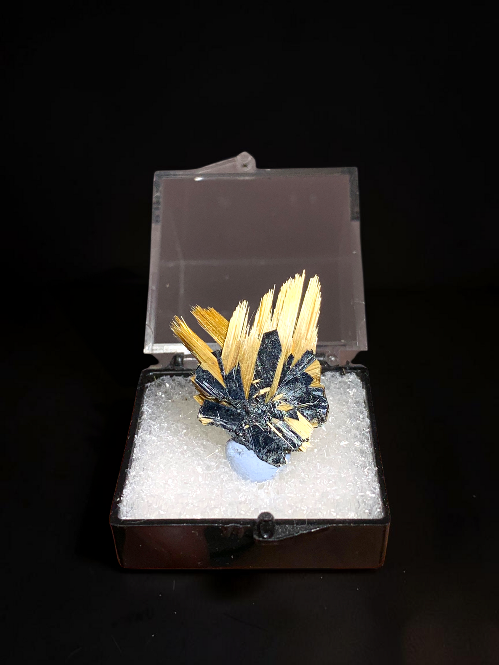 Hematite w/ Rutile, Ibitiara, Brazil
