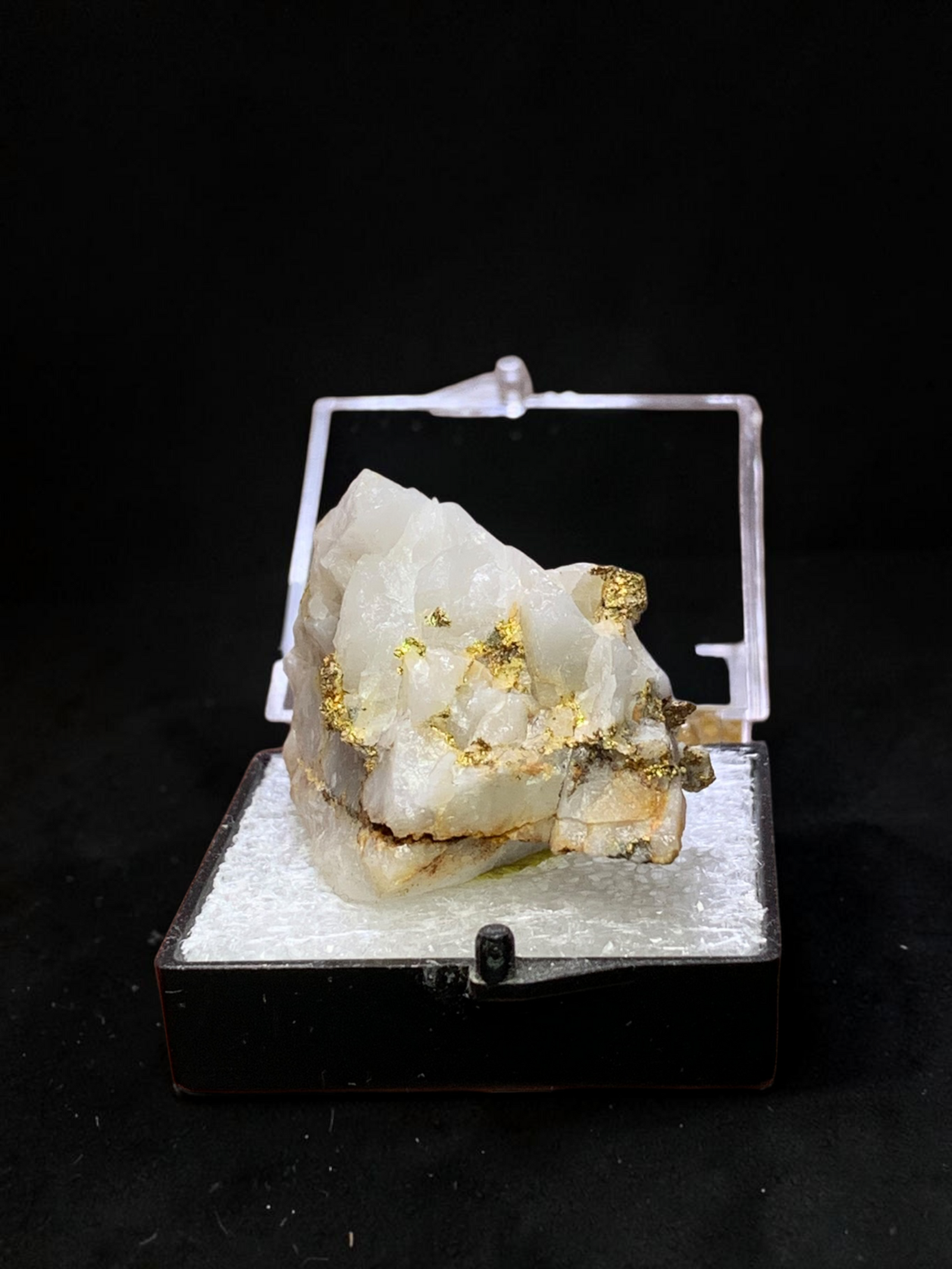 Gold On Quartz, Mariposa County, California