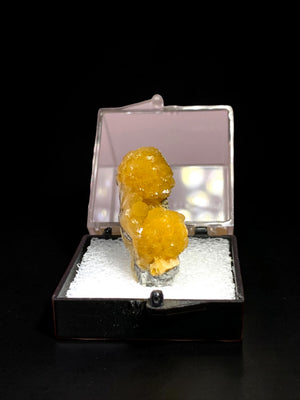 Stilbite, Luck Quarry, Virginia, USA