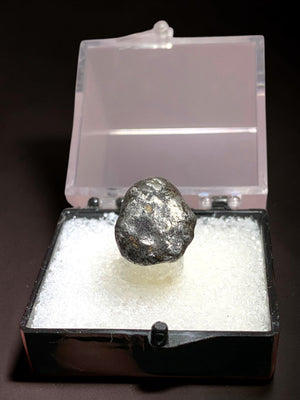 Josephinite, Josephine Creek, Oregon, USA