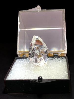 Quartz (var. Herkimer Diamond), New York, USA