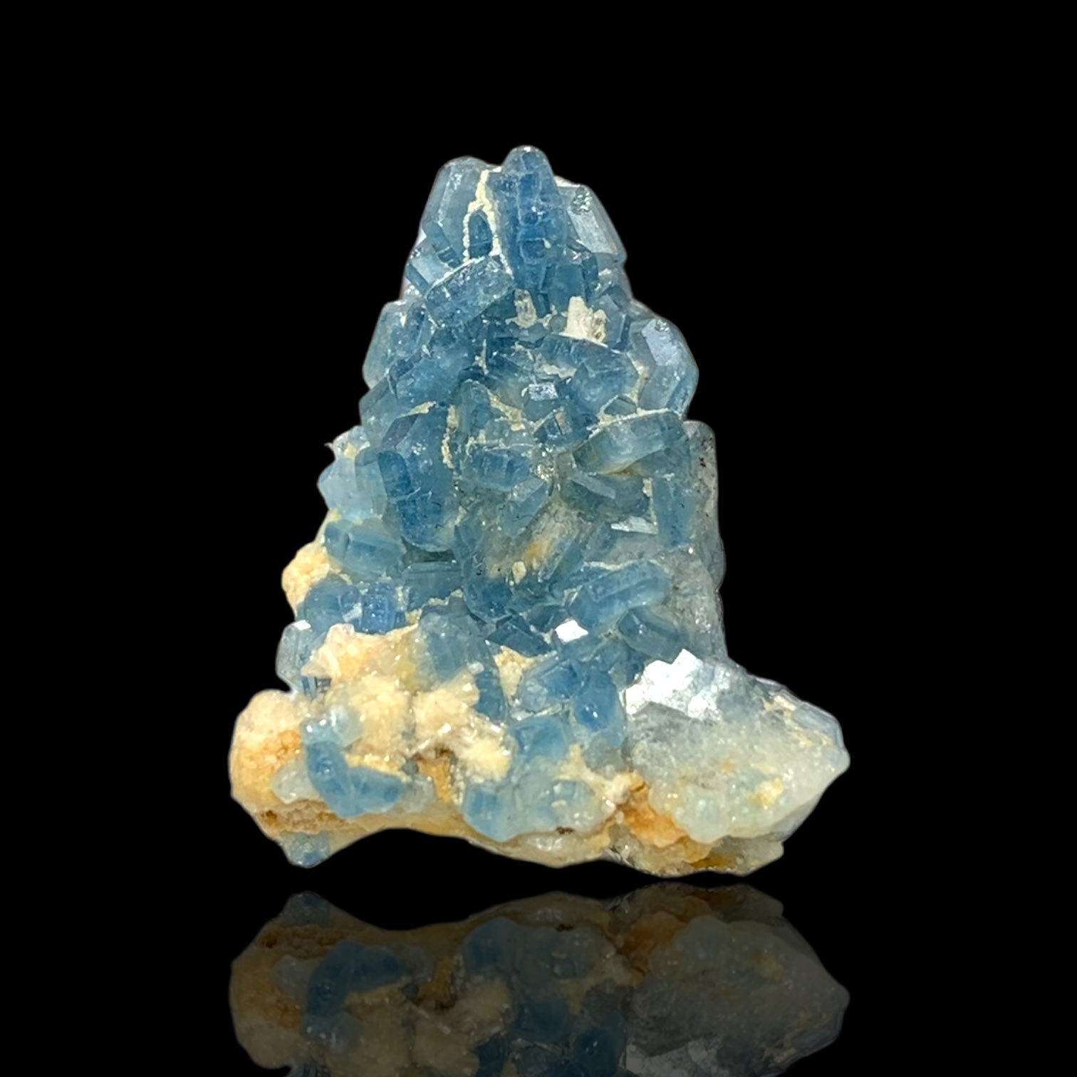 Fluorapatite, Minas Gerais, Brazil