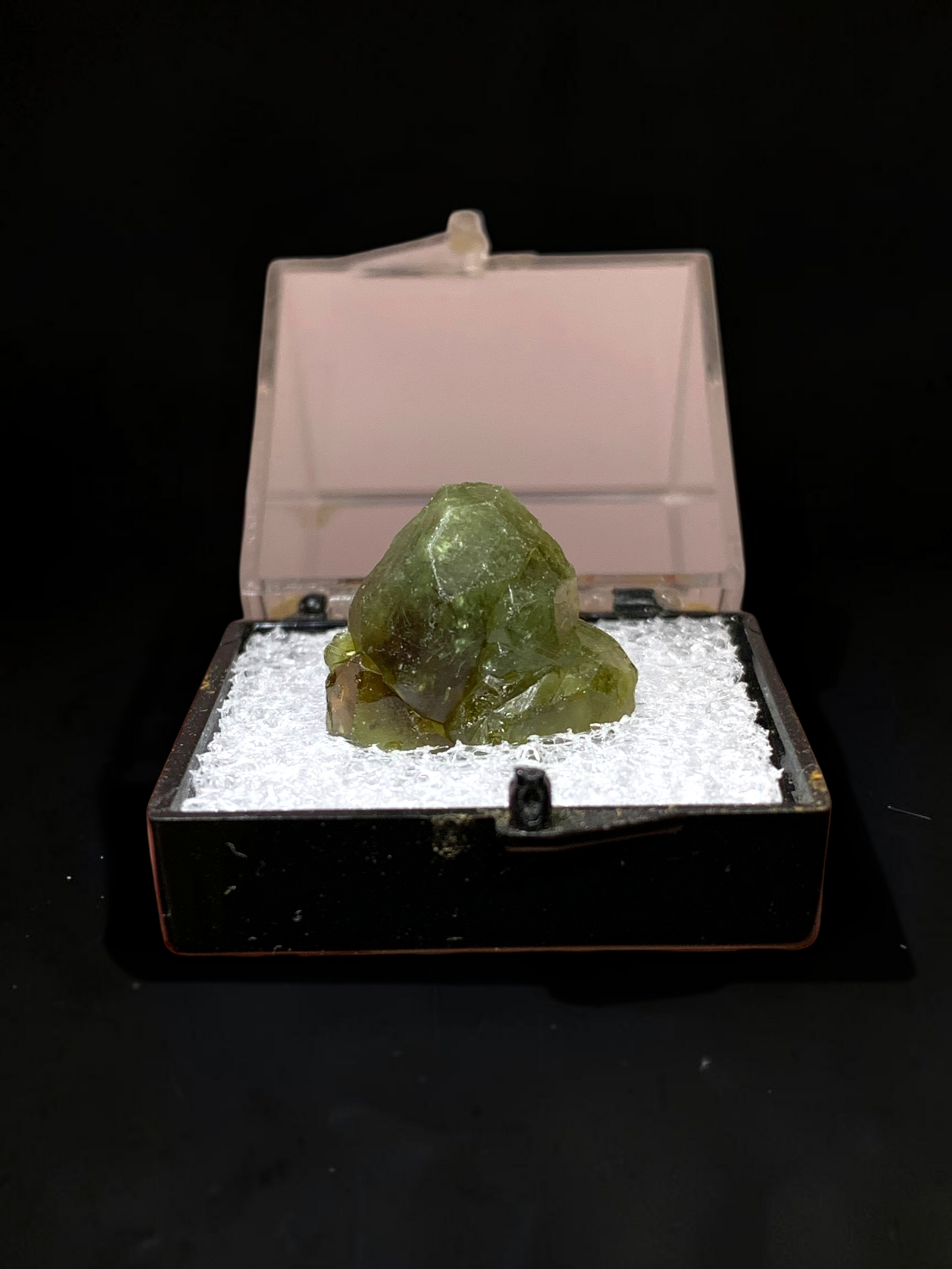 Demantoid Garnet, Tubussis Farm, Namibia