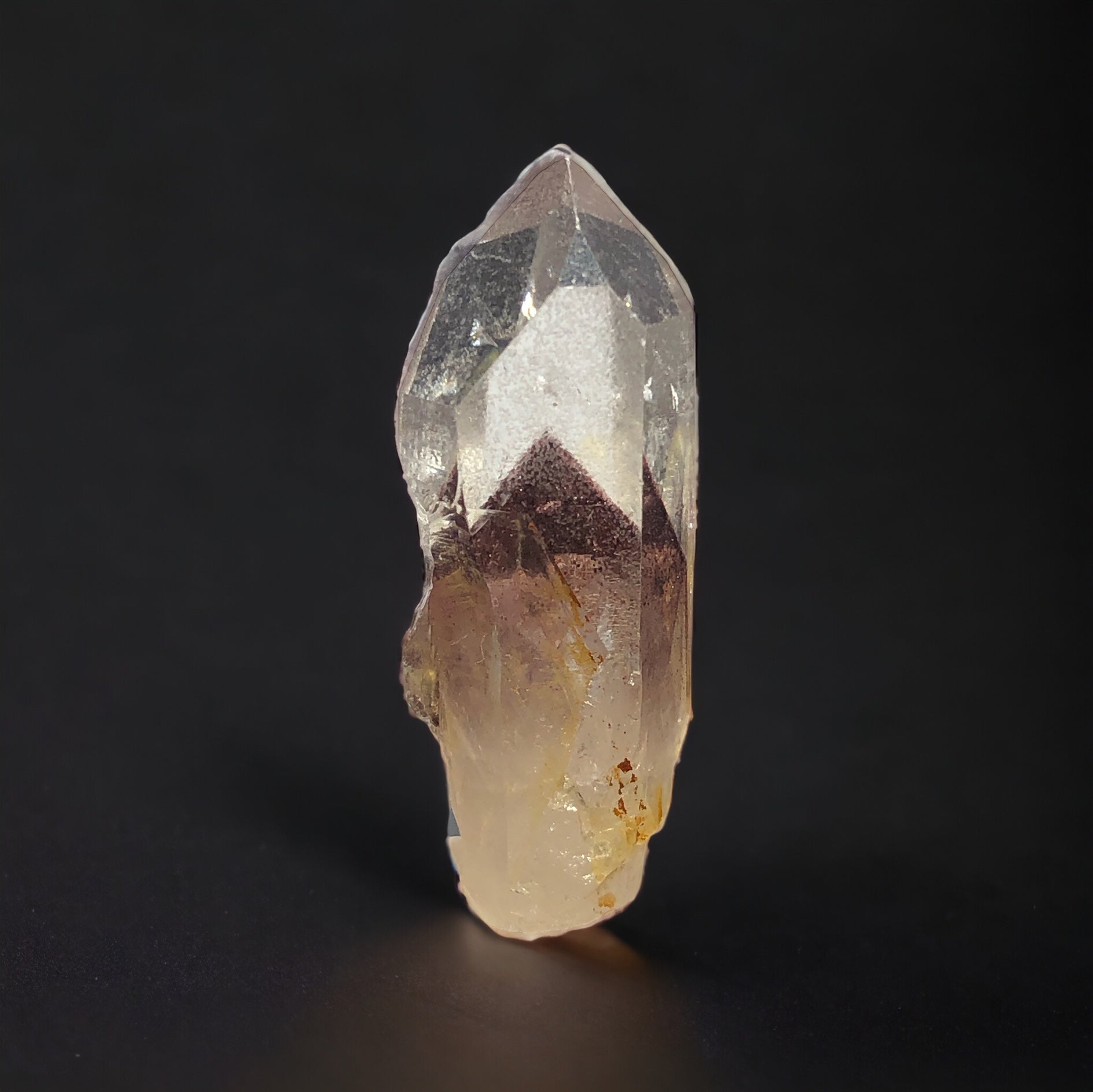 Quartz w/ Hematite Phantom Inclusions, India