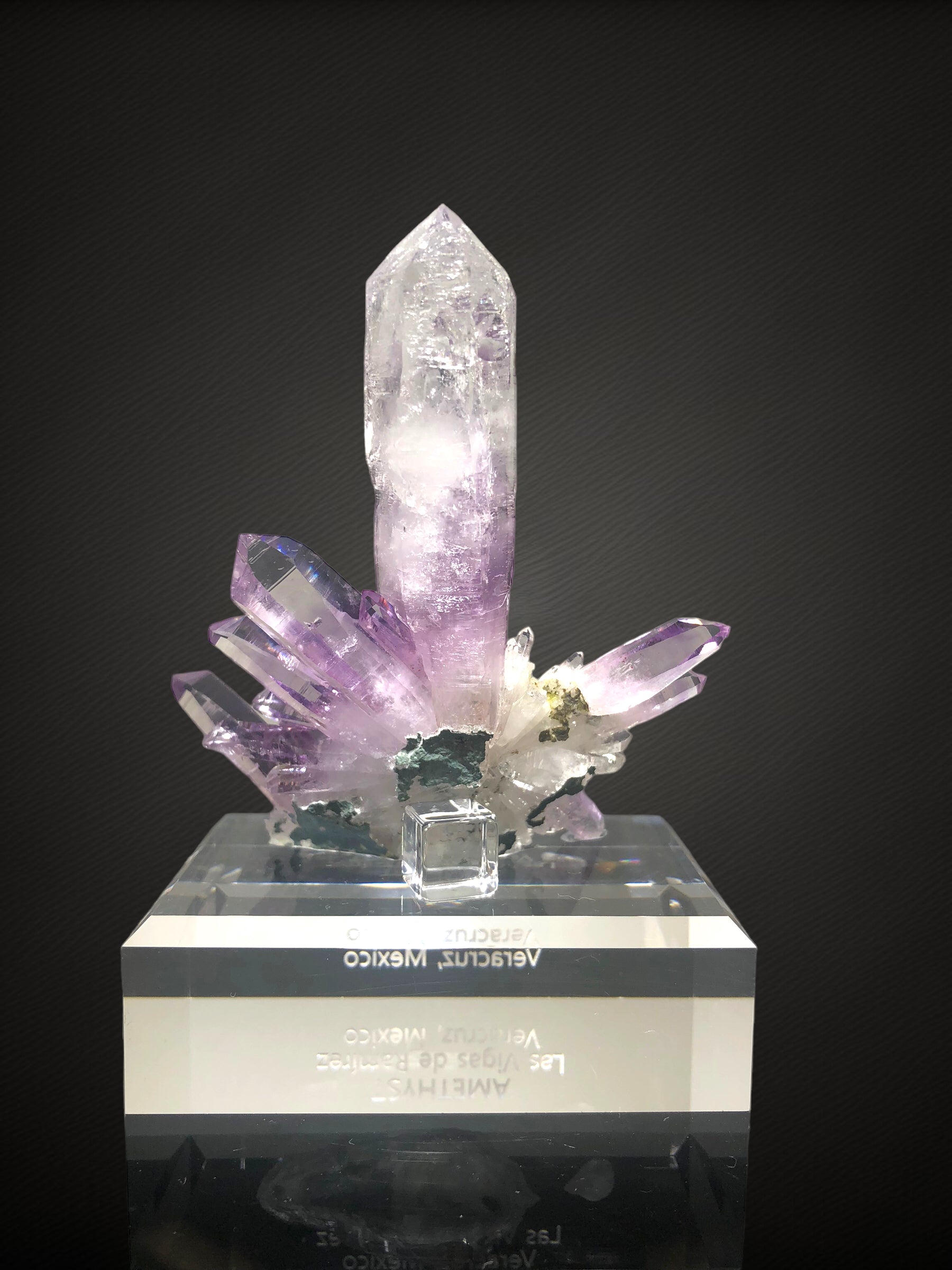 Amethyst w/ custom stand