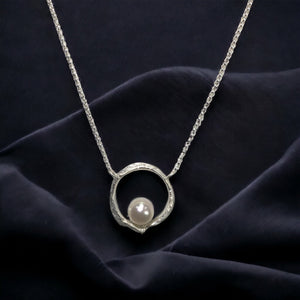 Silver Pearl Pendant