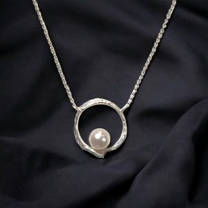 Silver Pearl Pendant