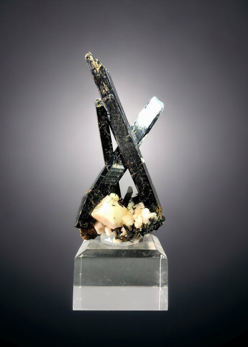 Aegerine w/ Zircon on Feldspar