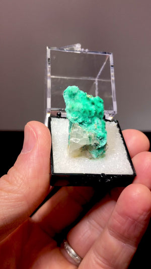 Brochantite on Barite, Blanchard Mine, New Mexico, USA