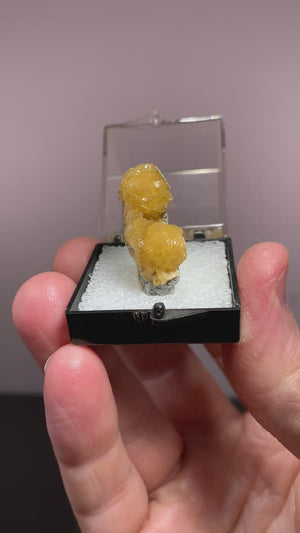 Stilbite, Luck Quarry, Virginia, USA