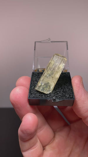Aragonite, Bilina, Czechia