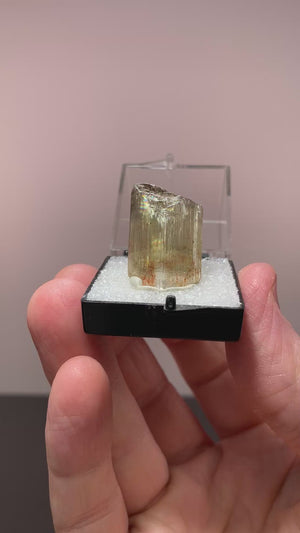 Diaspore (var. Zultanite), Turkey