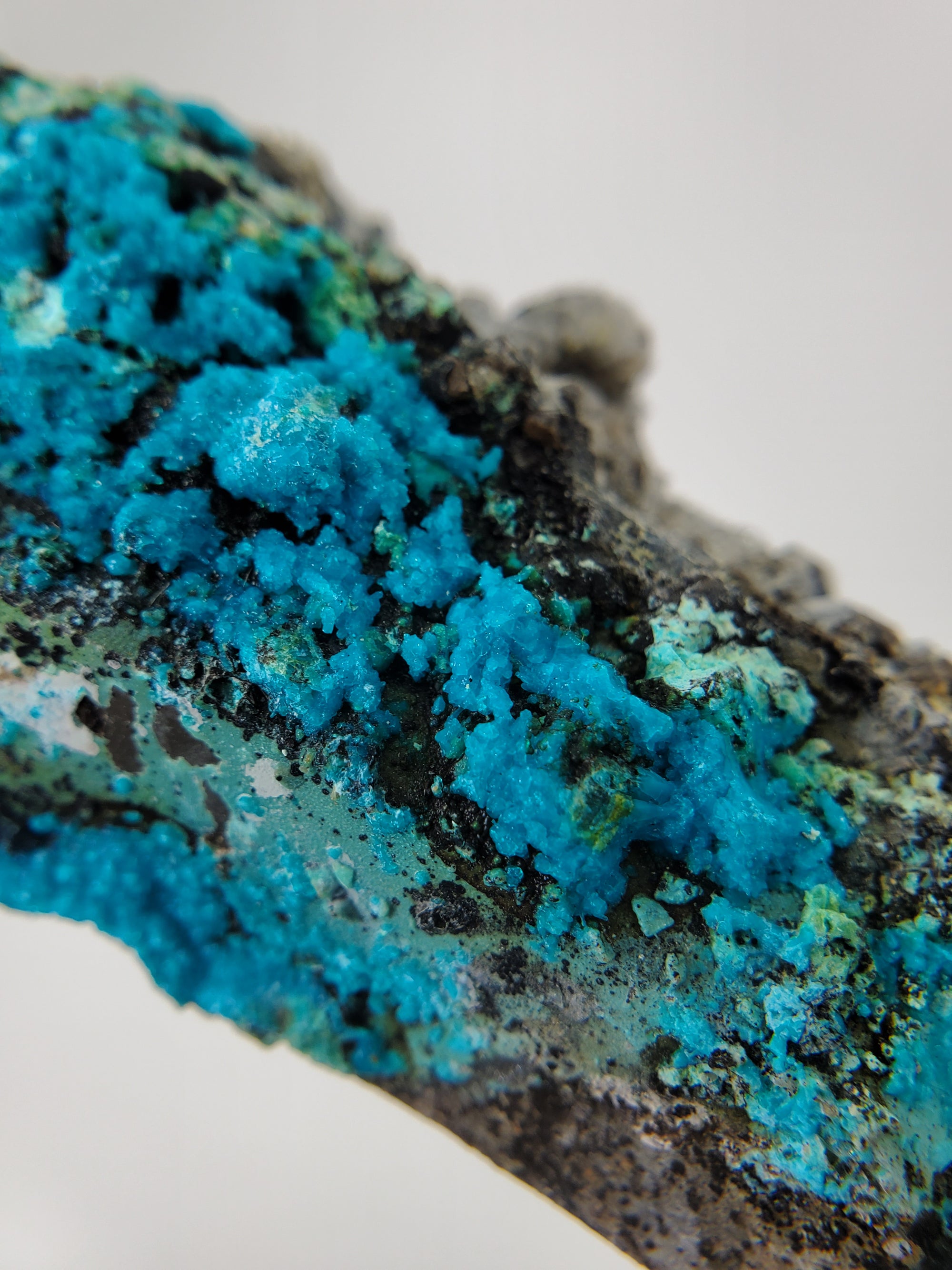 Chrysocolla over Quartz from Peru