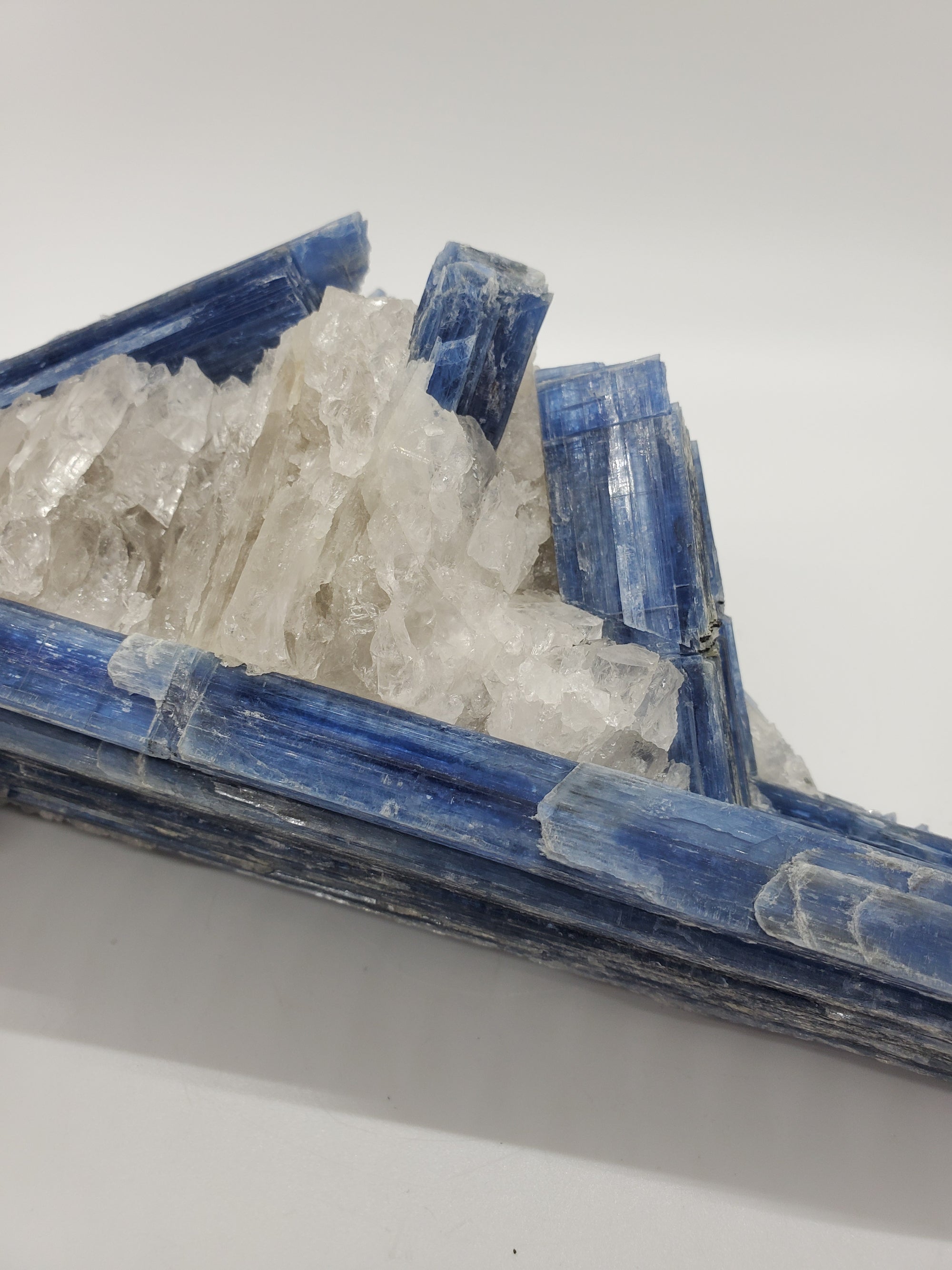 Kyanite and Quartz, Brasil