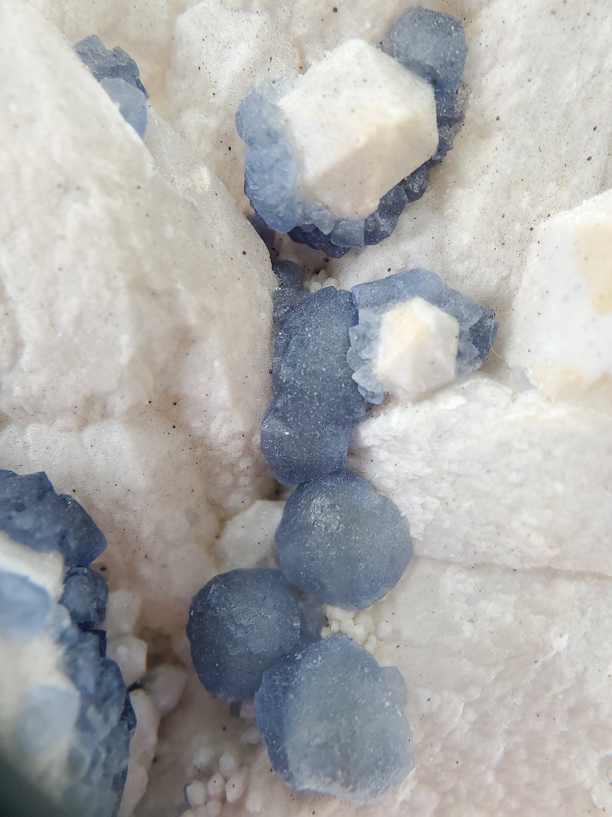 Fluorite w/ Quartz (Huanggang Mine, China)