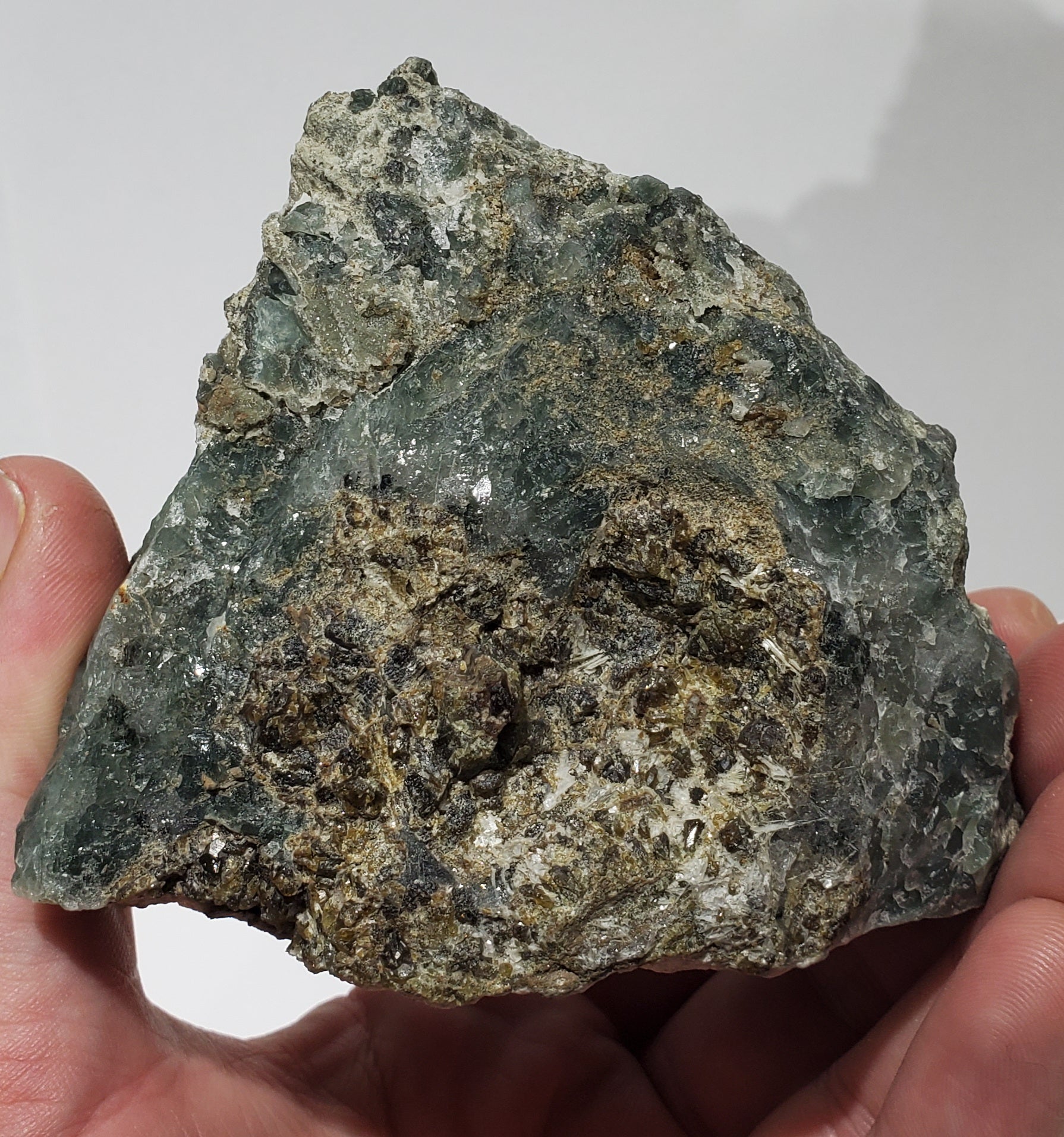 Quartz w/ Hedenbergite (Inner Mongolia)