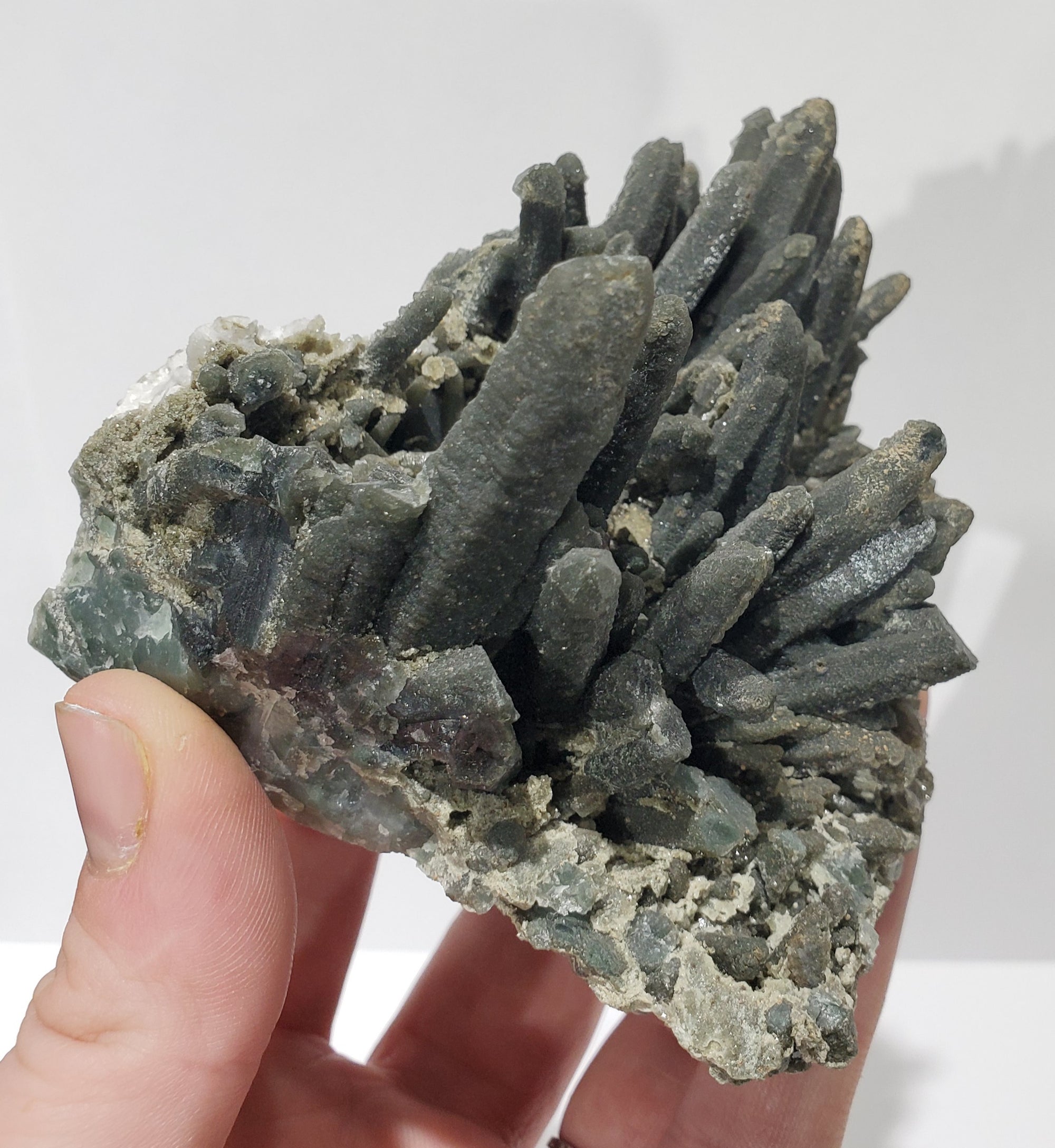 Quartz w/ Hedenbergite (Inner Mongolia)