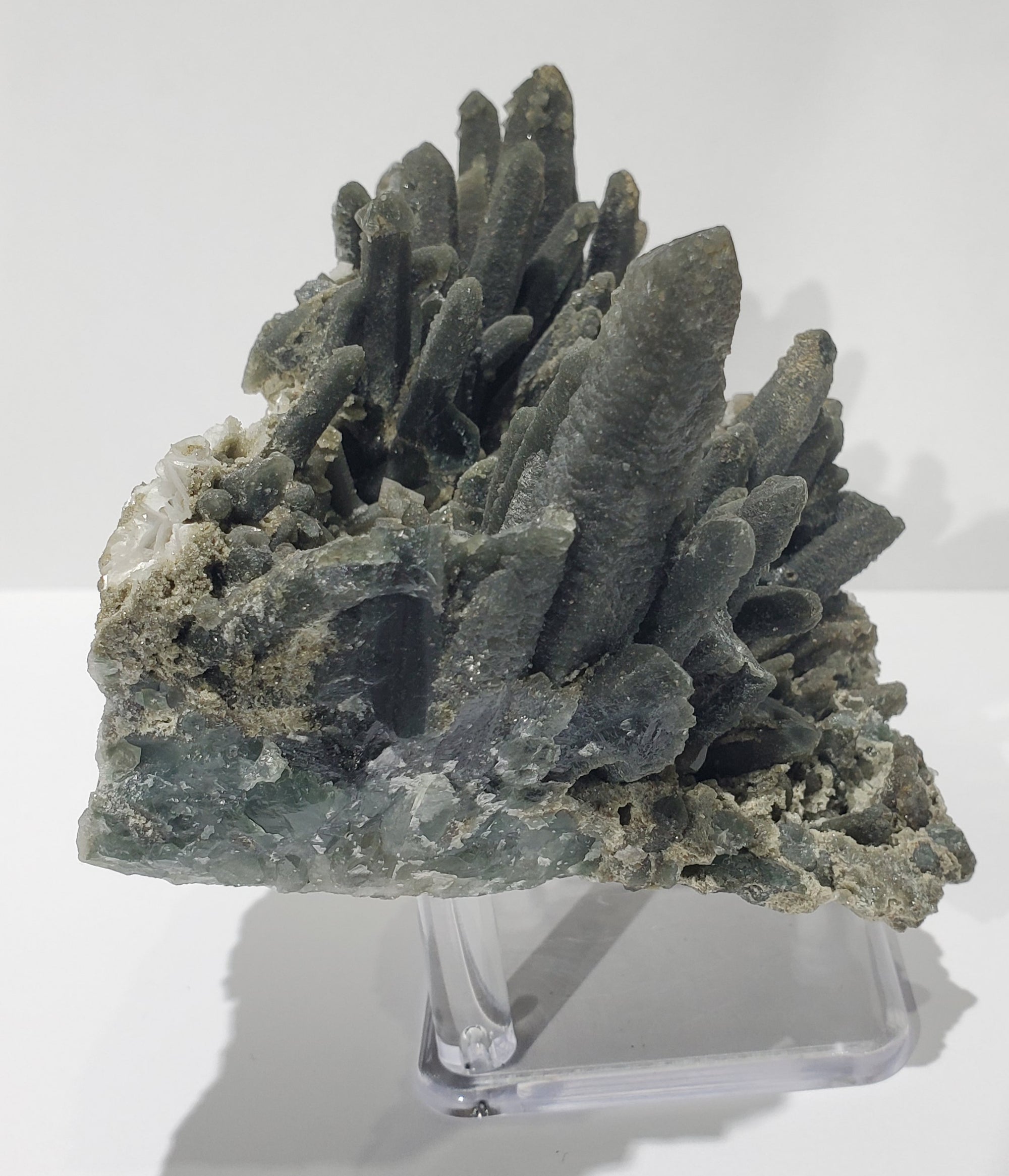 Quartz w/ Hedenbergite (Inner Mongolia)