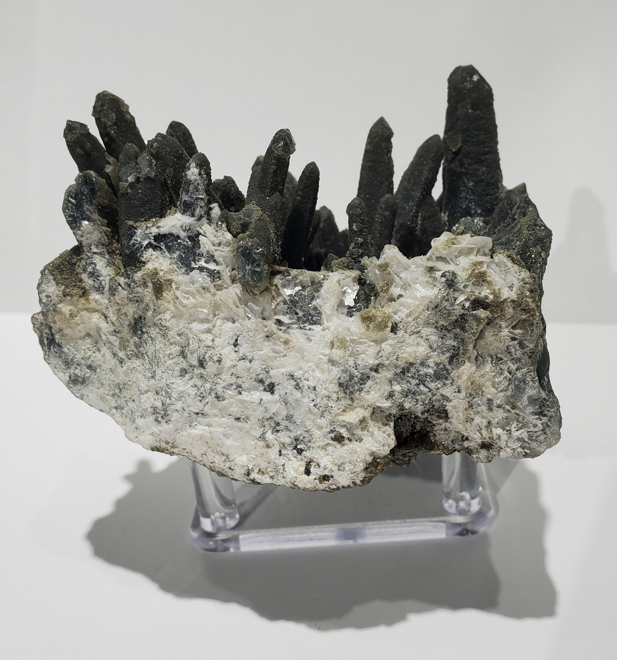 Quartz w/ Hedenbergite (Inner Mongolia)