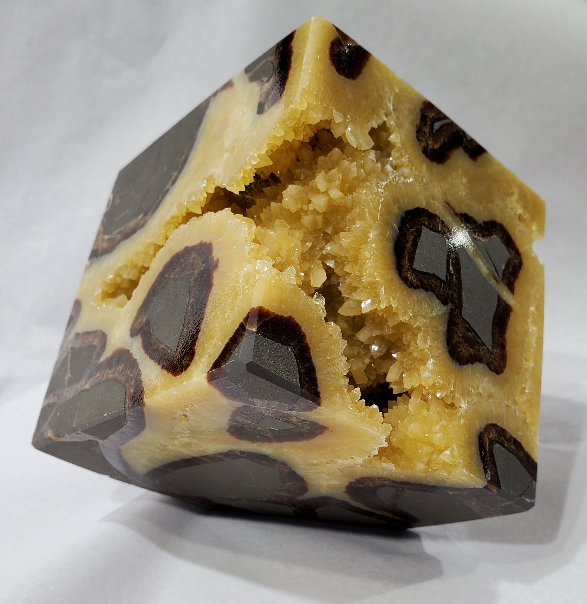 Septarian Cube, Utah