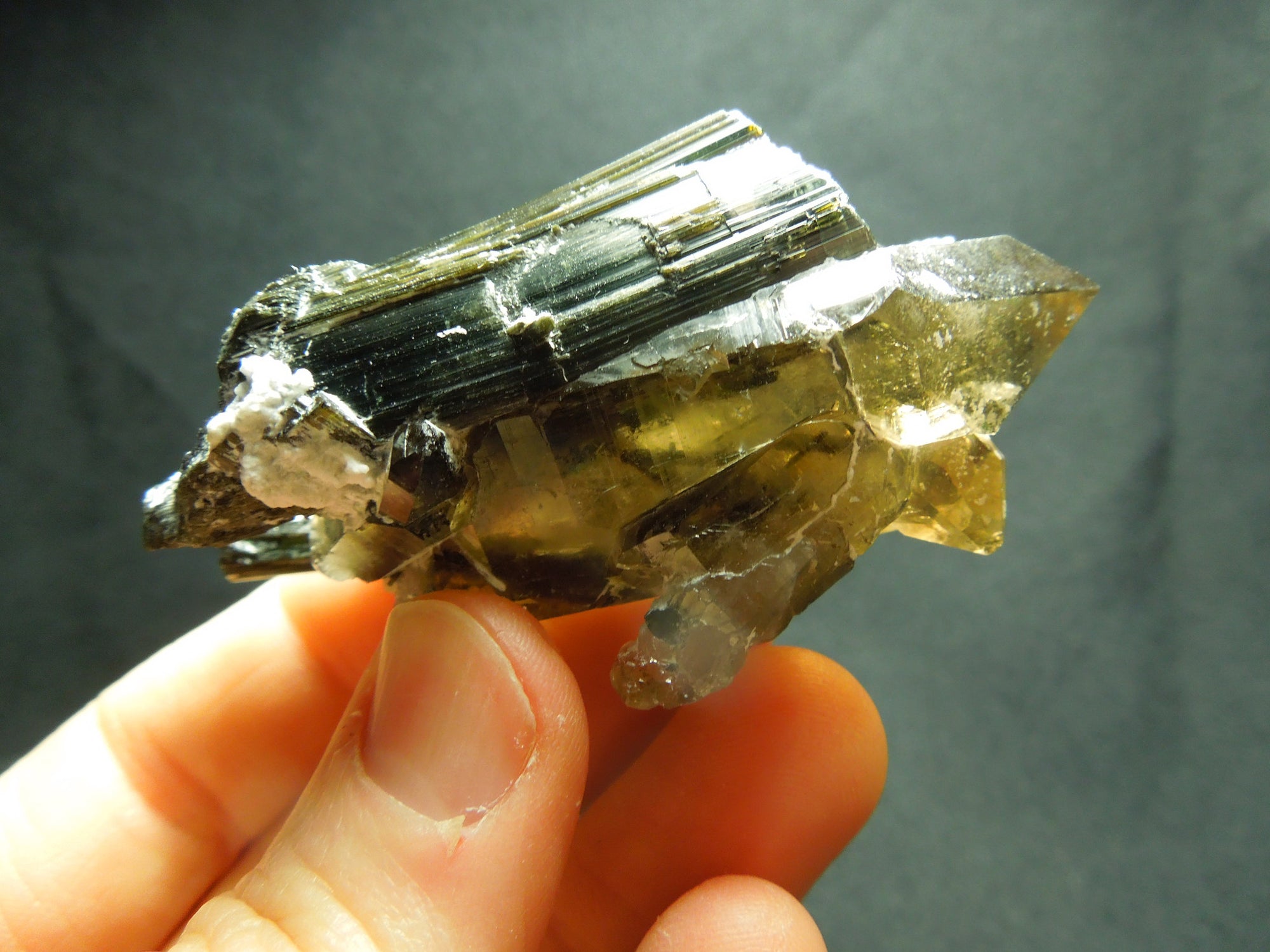Smoky Quarz w/ Green Tourmaline