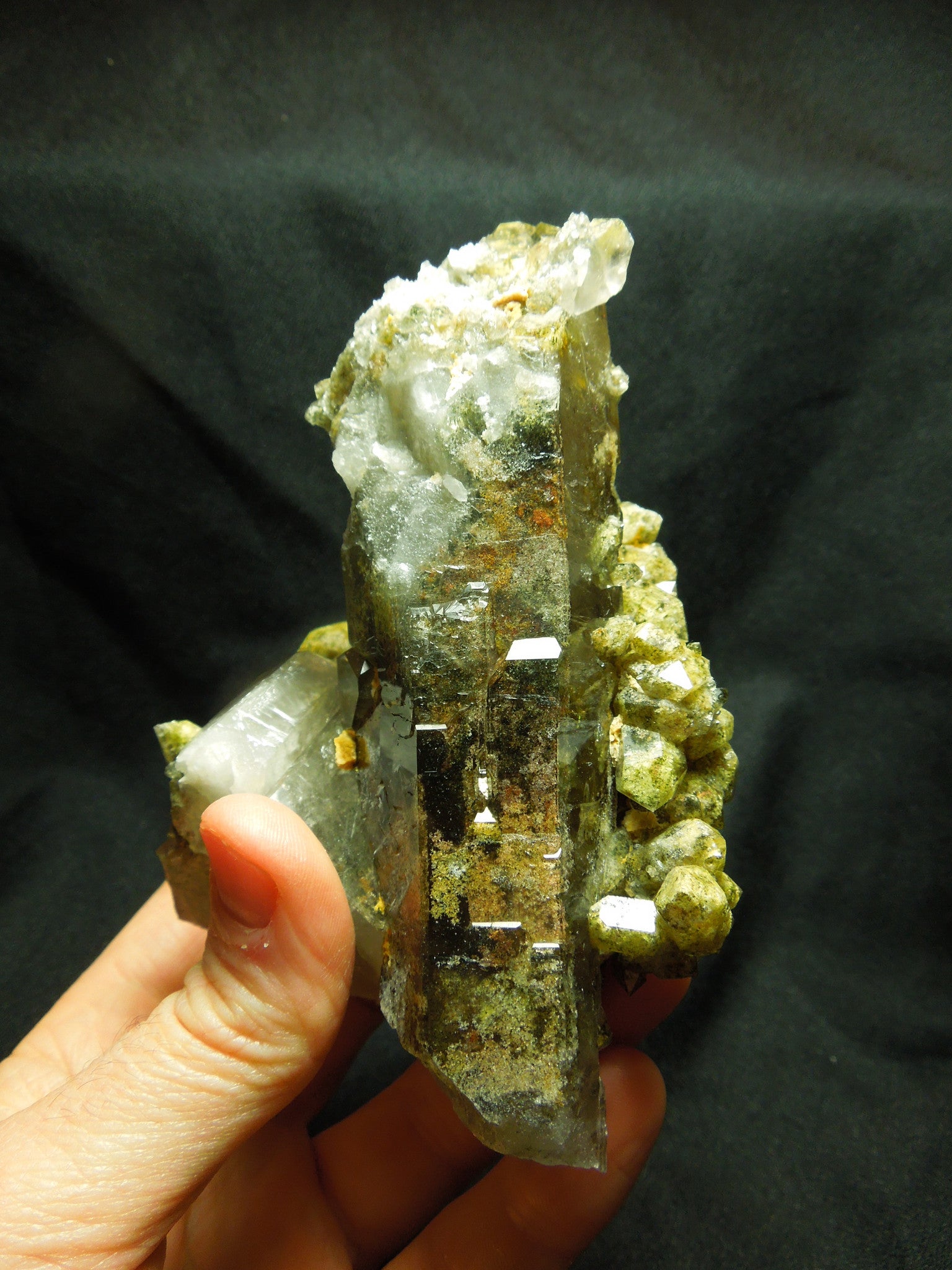 Chlorite Quartz Cluster, Lodolite