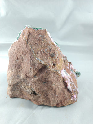 Spherocobaltite with malachite and quartz