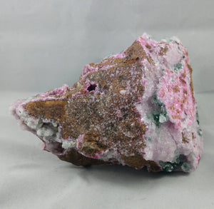 Spherocobaltite with malachite and quartz