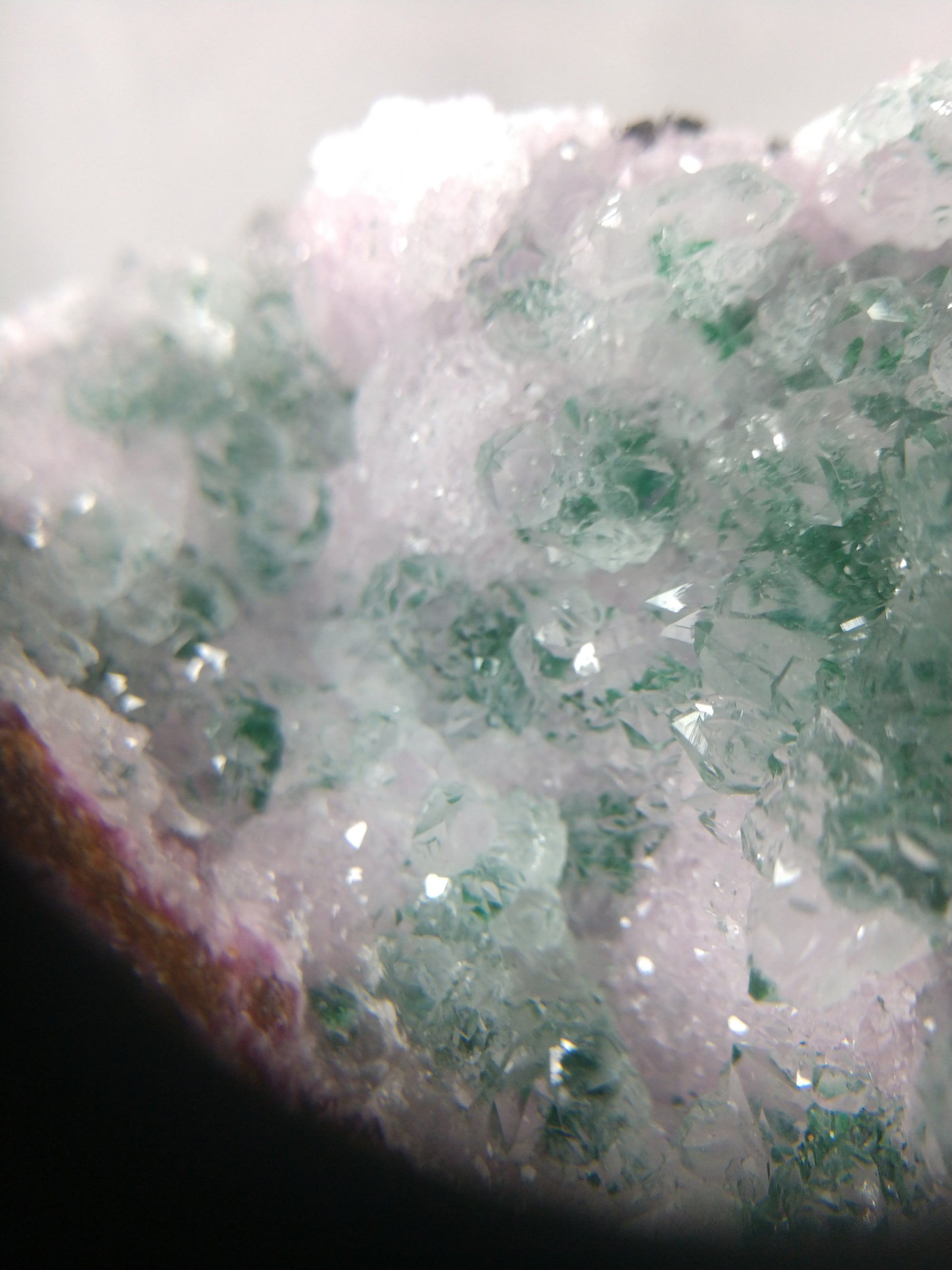 Spherocobaltite with malachite and quartz