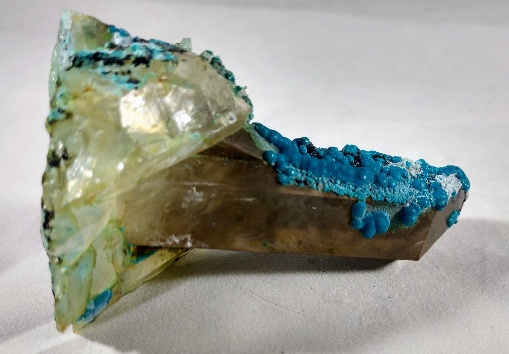 Chrysocolla over Quartz from Peru