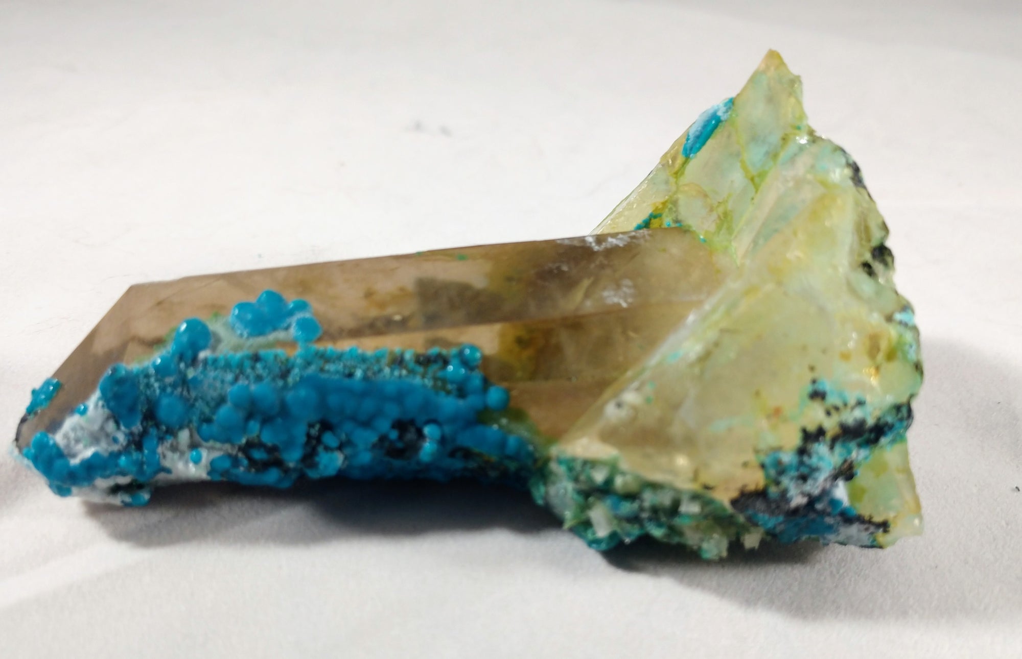 Chrysocolla over Quartz from Peru