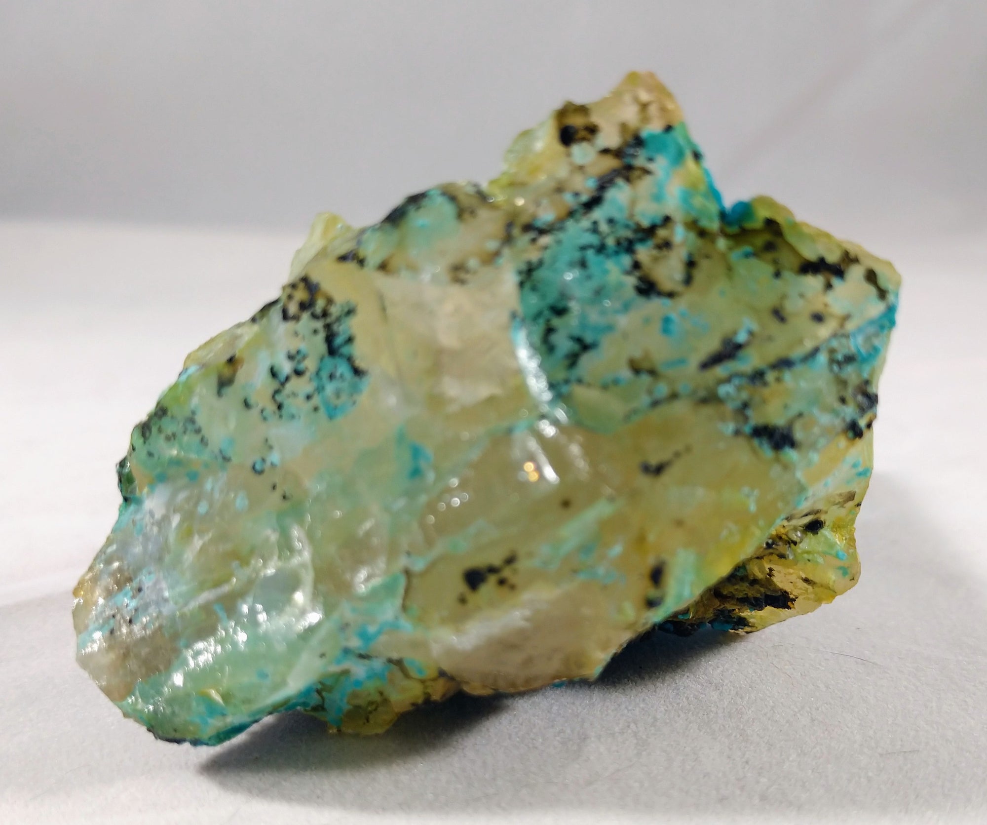 Chrysocolla over Quartz from Peru