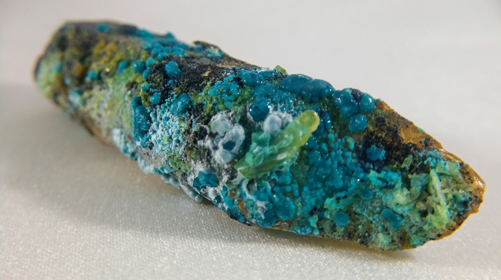 Chrysocolla over Quartz from Peru