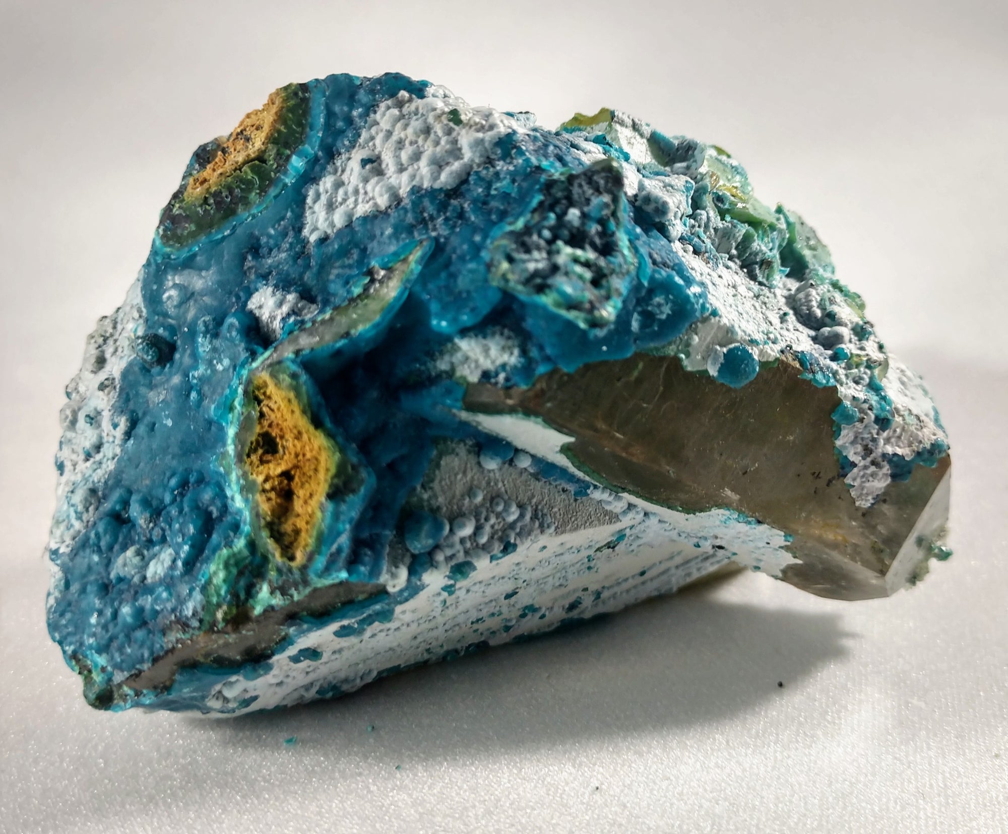 Chrysocolla over Quartz from Peru