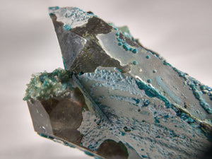 Chrysocolla over Quartz from Peru