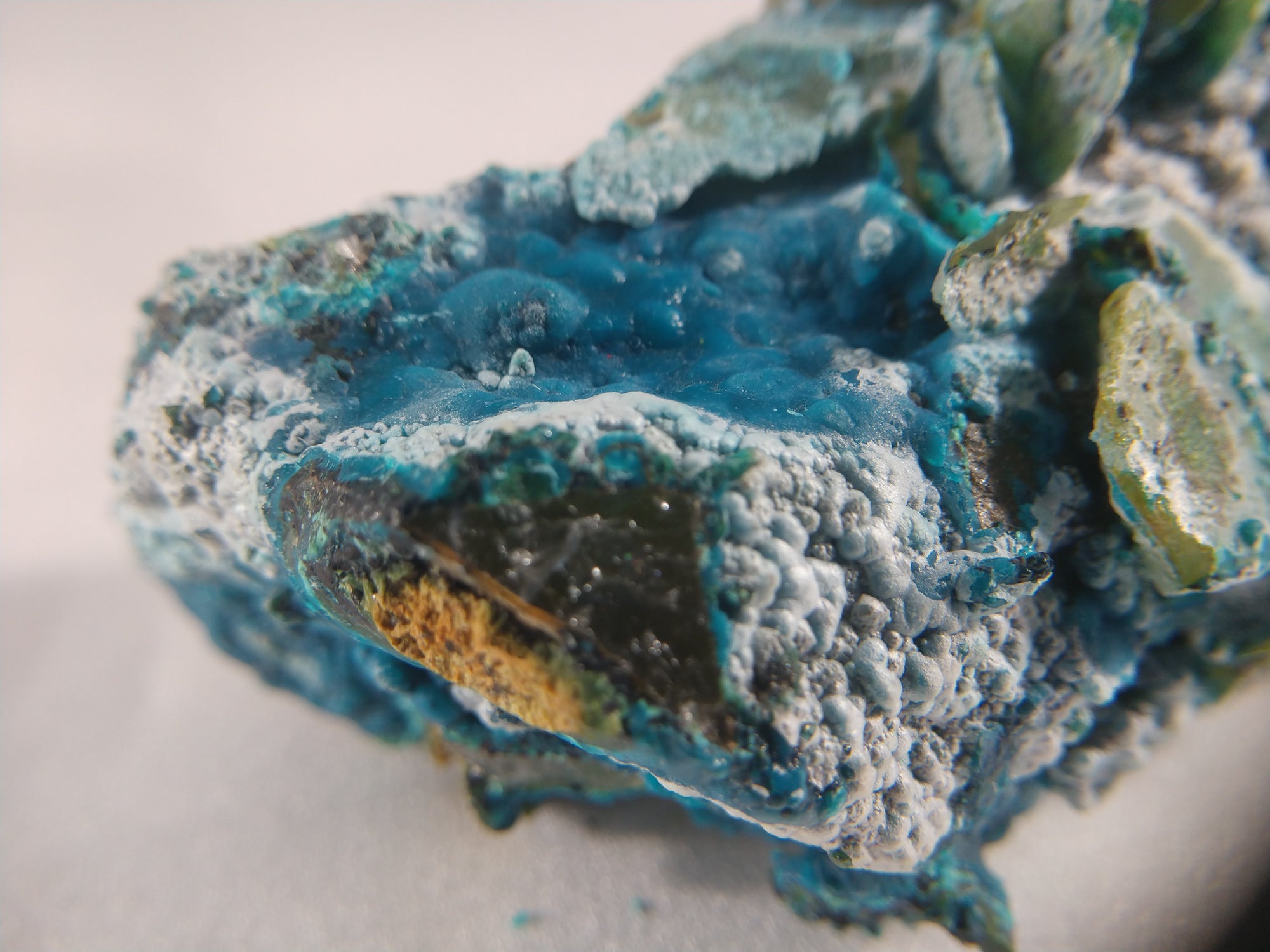 Chrysocolla over Quartz from Peru