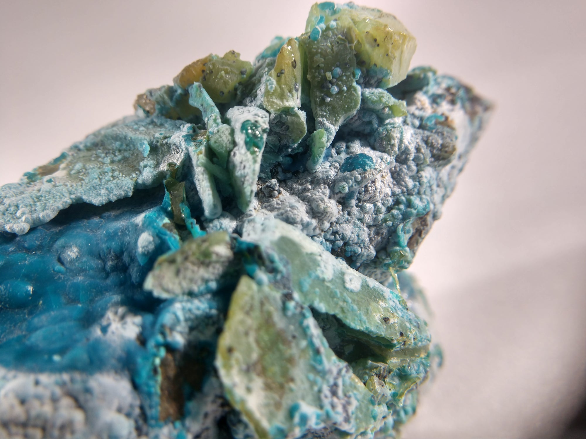 Chrysocolla over Quartz from Peru