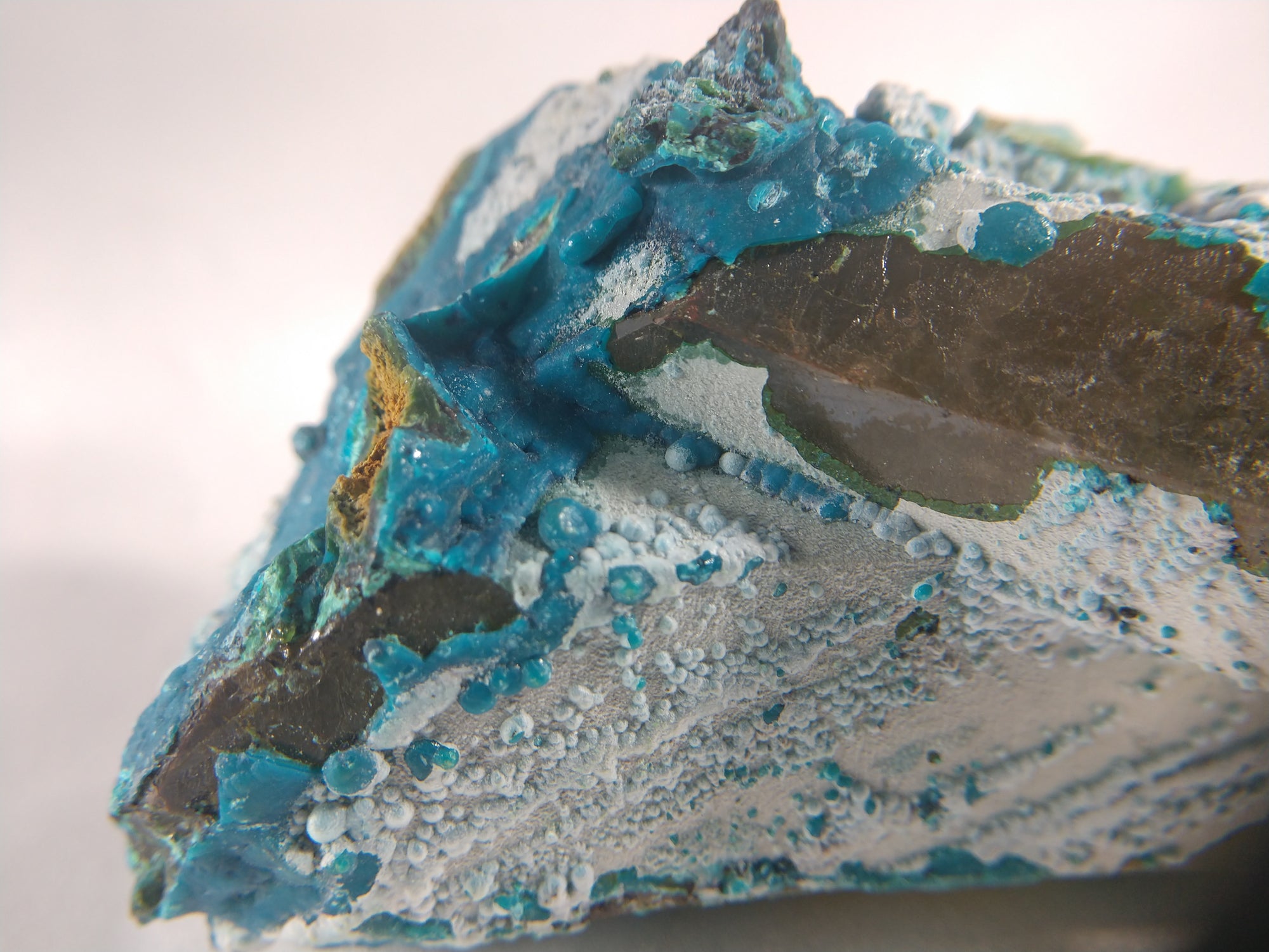 Chrysocolla over Quartz from Peru