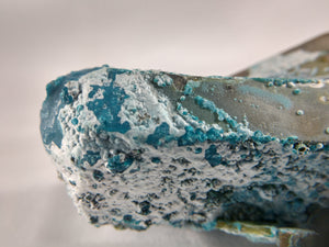 Chrysocolla over Quartz from Peru