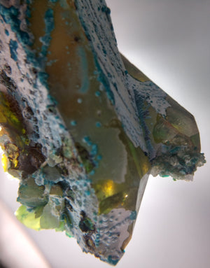 Chrysocolla over Quartz from Peru