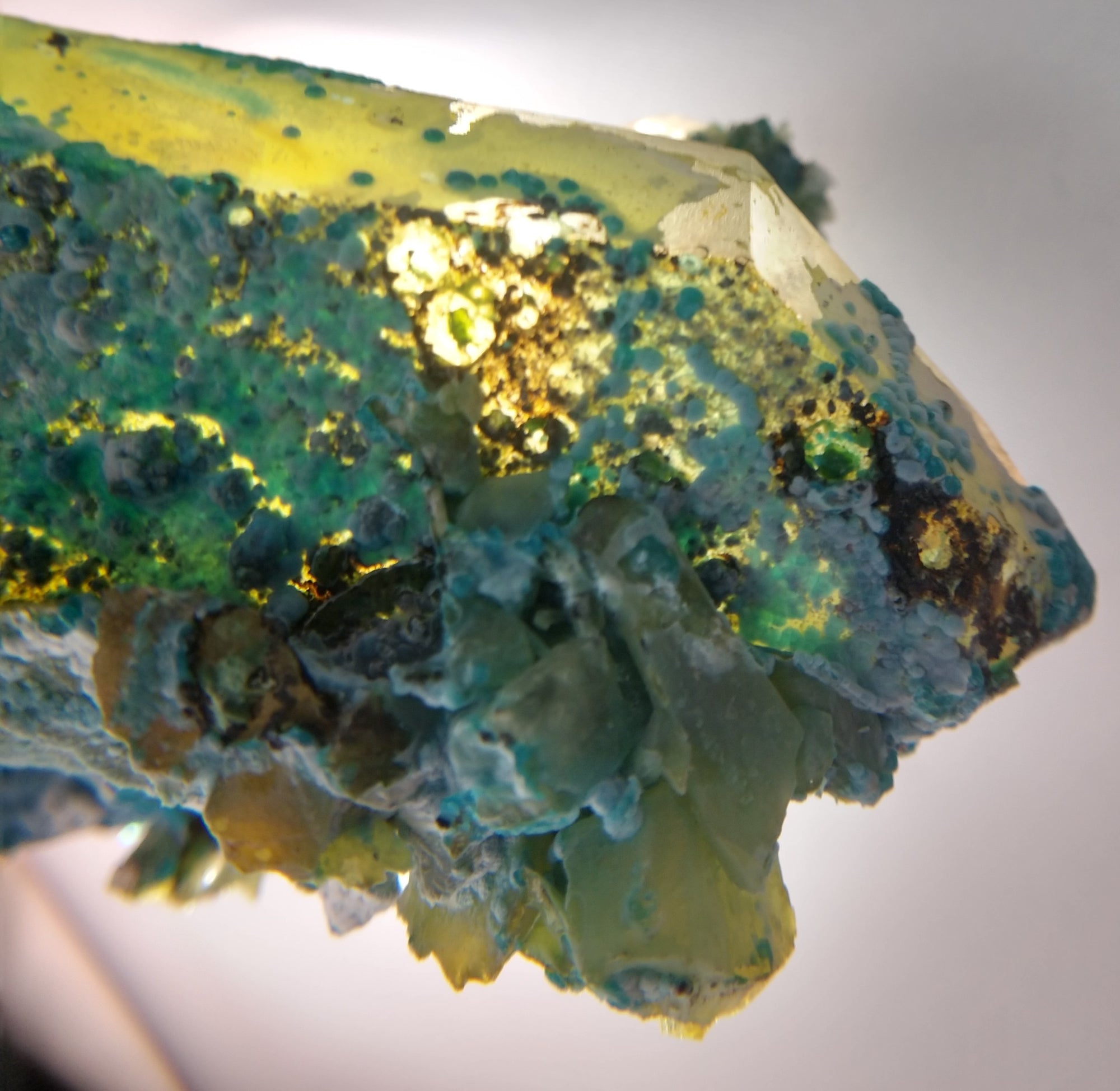 Chrysocolla over Quartz from Peru