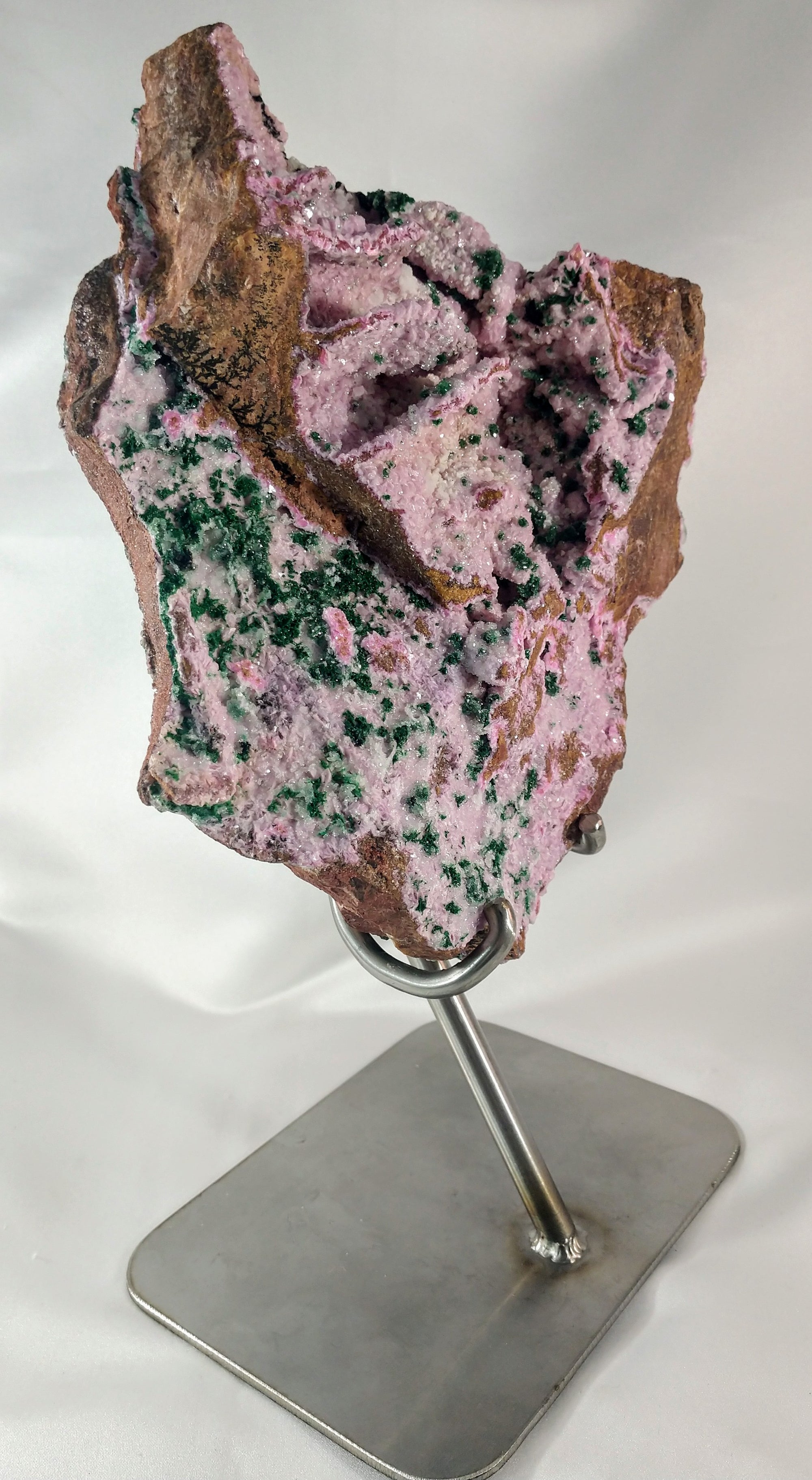 Spherocobaltite with Malachite and Quartz