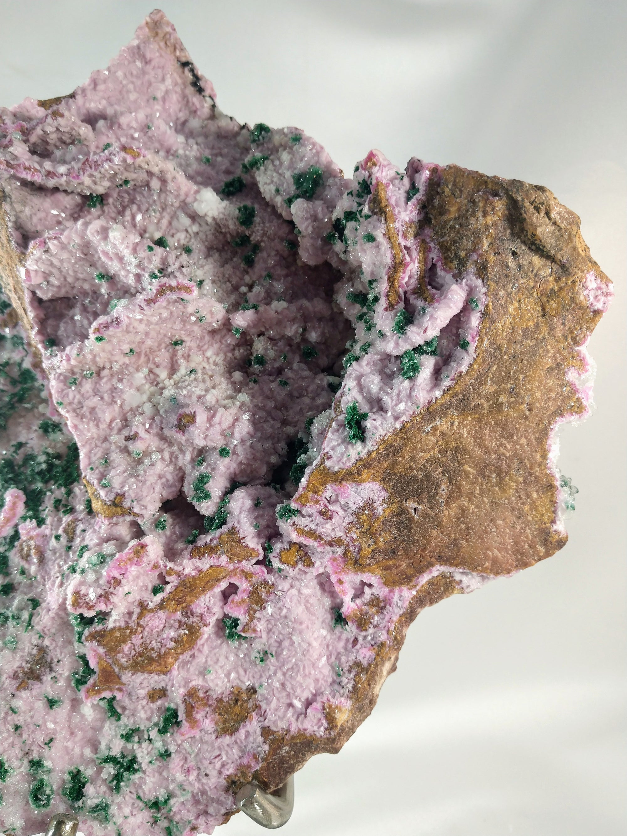 Spherocobaltite with Malachite and Quartz
